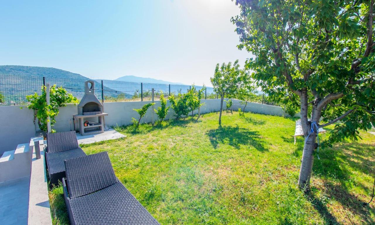 Villa Carpe Diem - With Private Pool Mostar Eksteriør bilde