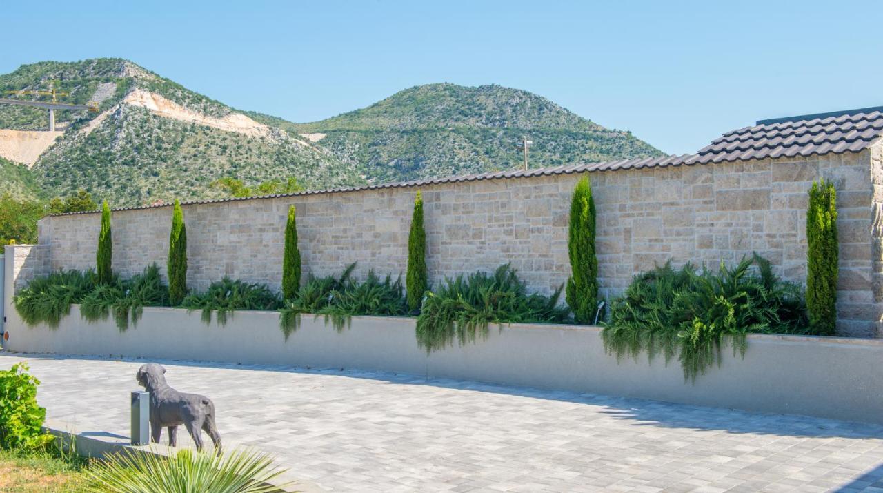 Villa Carpe Diem - With Private Pool Mostar Eksteriør bilde