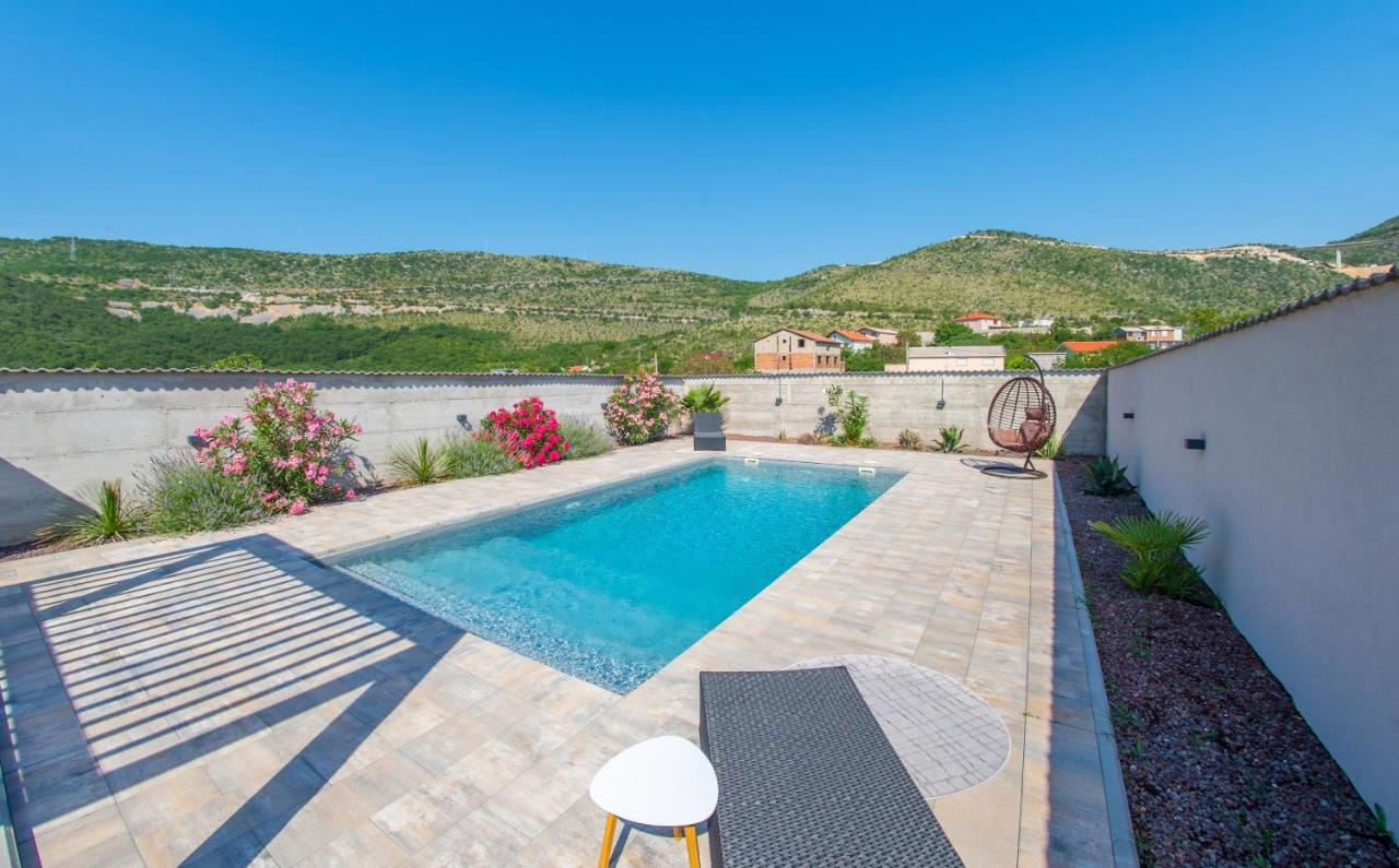 Villa Carpe Diem - With Private Pool Mostar Eksteriør bilde